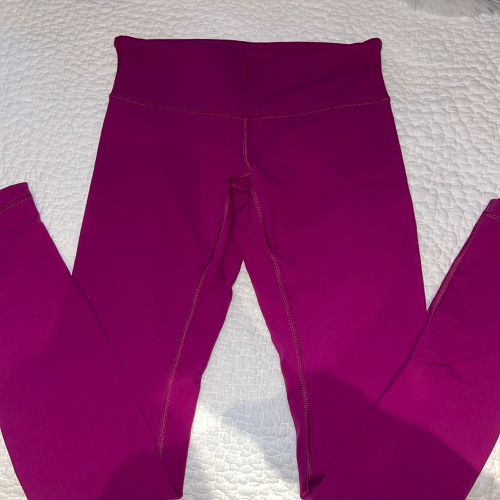 Lululemon magenta leggings